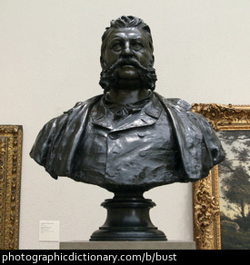 Photo of a bust statue