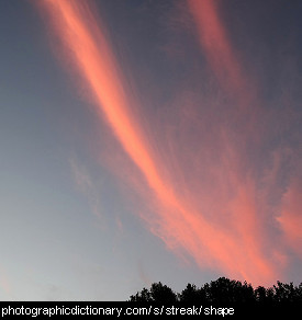 Photo of streaky clounds