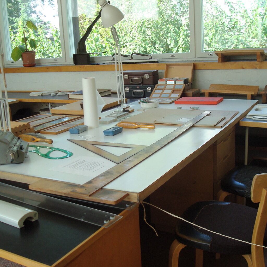 Photo of a drawing desk